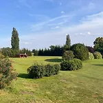 Ledowohouse Industrial Own Golf Course, Kids Friendly