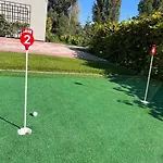 Ledowohouse Industrial Own Golf Course, Kids Friendly