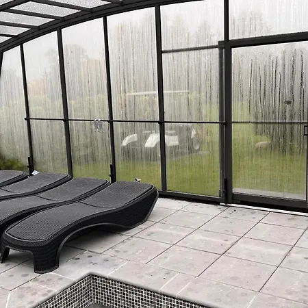 Ledowohouse Industrial Own Golf Course, Kids Friendly