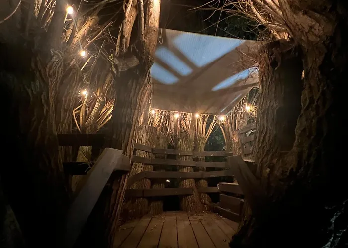 Ledowohouse Industrial Own Golf Course, Kids Friendly