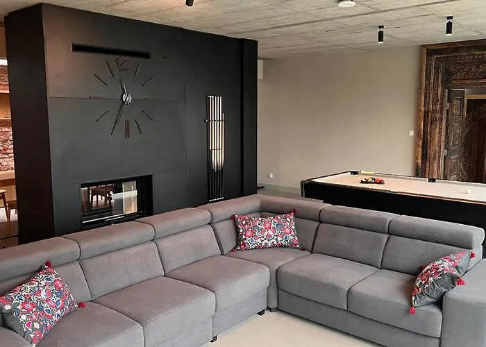 Ledowohouse Industrial Own Golf Course, Kids Friendly Villa