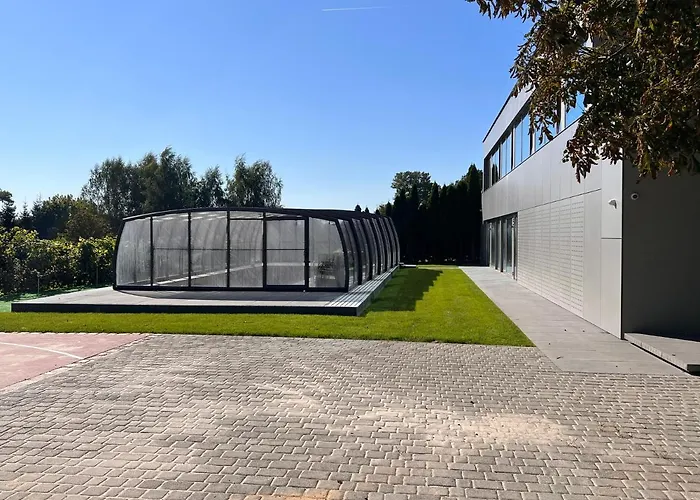 Villa Ledowohouse Industrial Own Golf Course, Kids Friendly